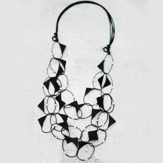 Sylka Sadie Loop Necklace Black